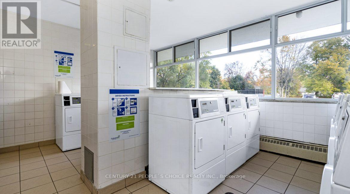 201 - 30 Speers Road, Oakville, Ontario  L6K 2E4 - Photo 14 - W12701344