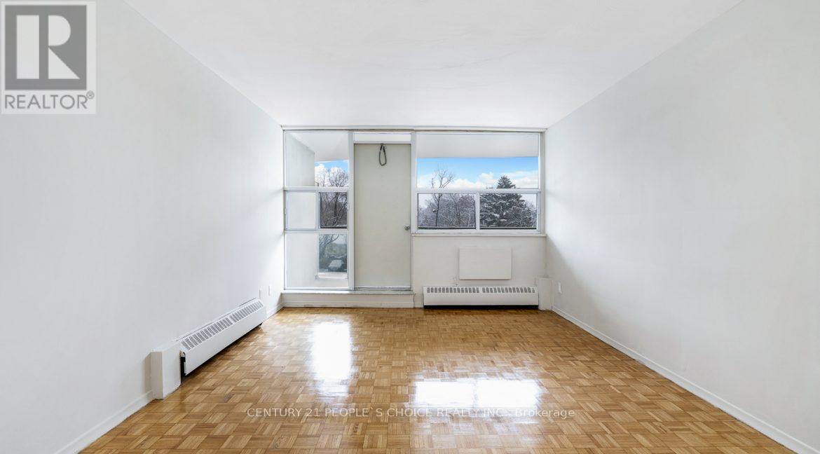 201 - 30 Speers Road, Oakville, Ontario  L6K 2E4 - Photo 7 - W12701344