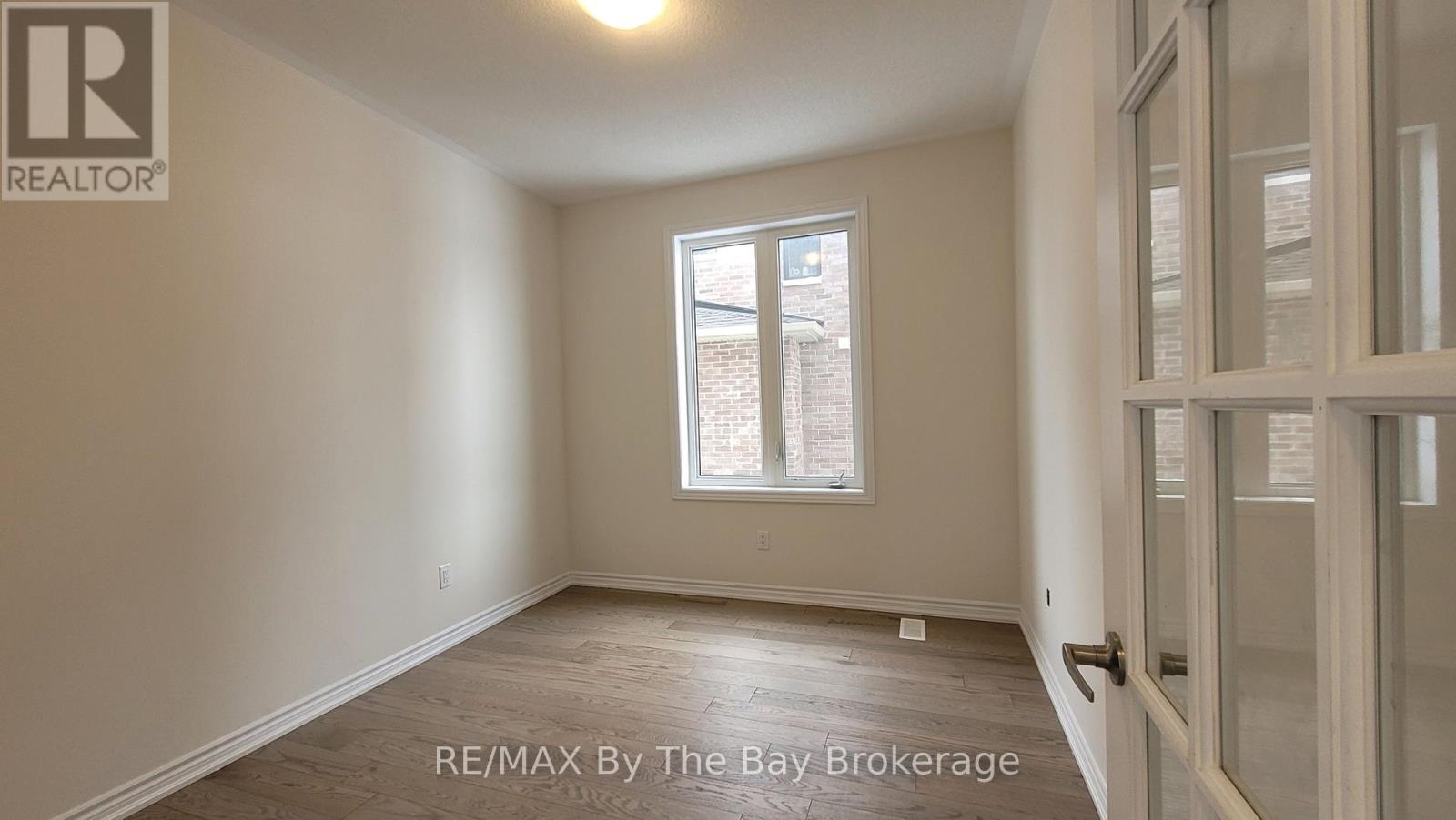 11 Del Ray Crescent, Wasaga Beach, Ontario  L9Z 0N7 - Photo 11 - S12701508