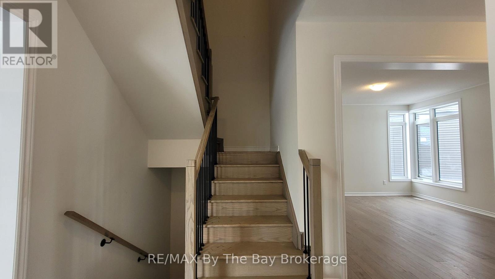 11 Del Ray Crescent, Wasaga Beach, Ontario  L9Z 0N7 - Photo 13 - S12701508