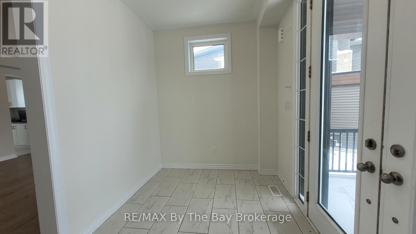 11 Del Ray Crescent, Wasaga Beach, Ontario  L9Z 0N7 - Photo 2 - S12701508