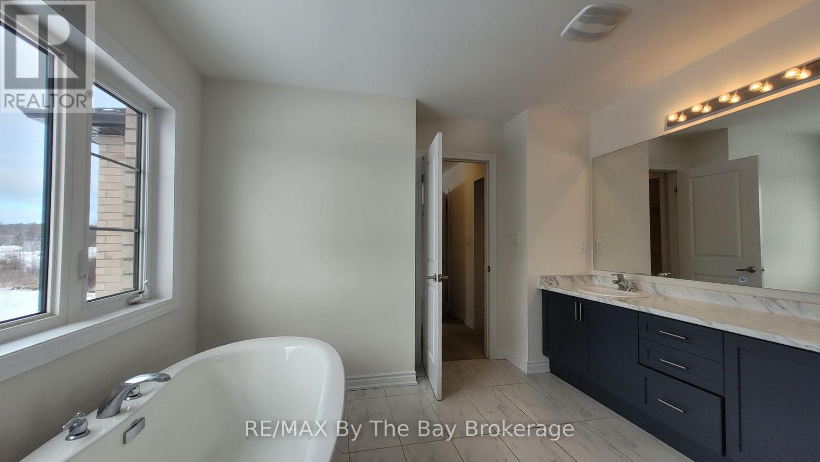 11 Del Ray Crescent, Wasaga Beach, Ontario  L9Z 0N7 - Photo 22 - S12701508