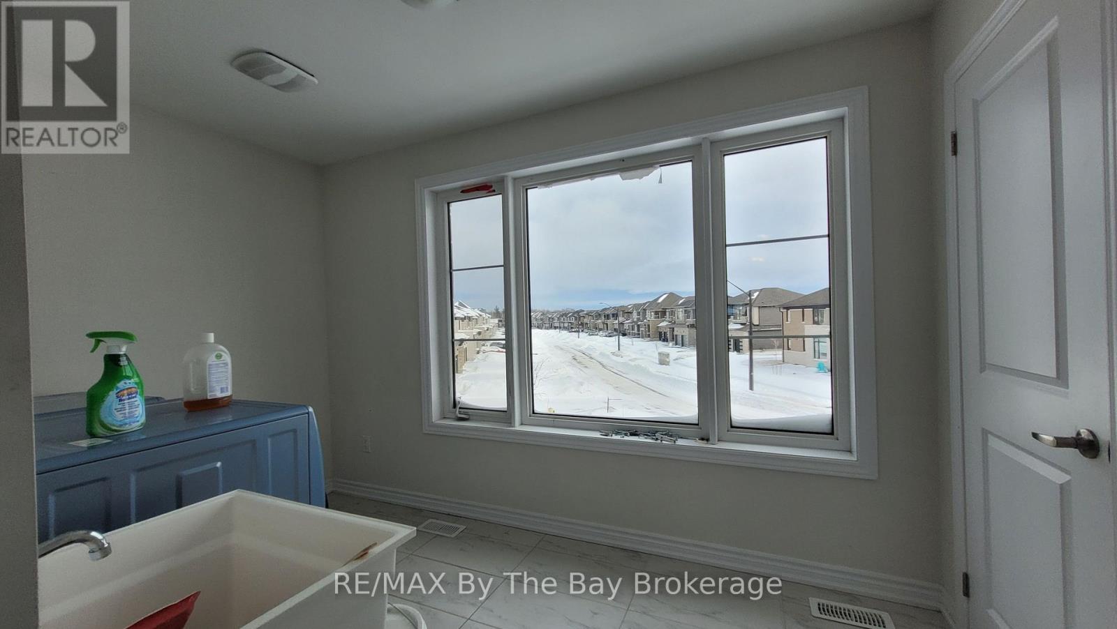 11 Del Ray Crescent, Wasaga Beach, Ontario  L9Z 0N7 - Photo 32 - S12701508