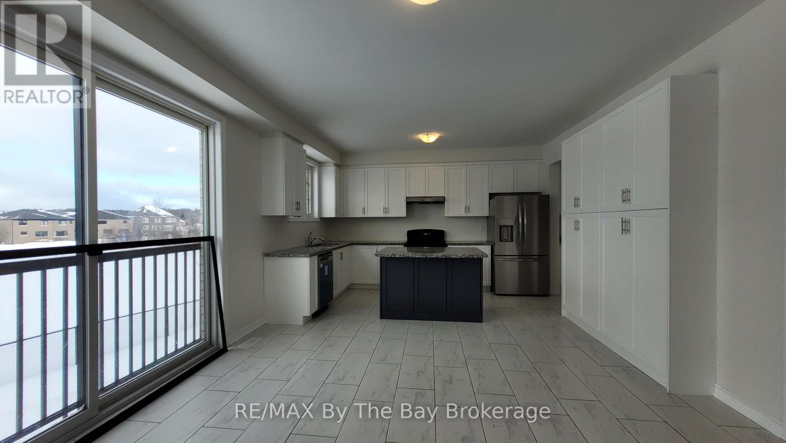 11 Del Ray Crescent, Wasaga Beach, Ontario  L9Z 0N7 - Photo 8 - S12701508