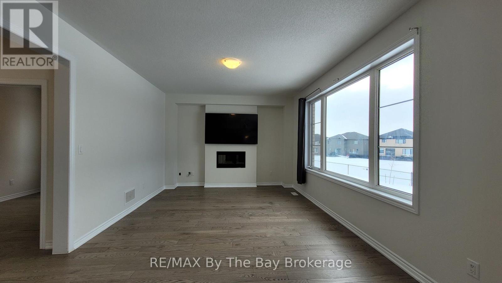 11 Del Ray Crescent, Wasaga Beach, Ontario  L9Z 0N7 - Photo 9 - S12701508