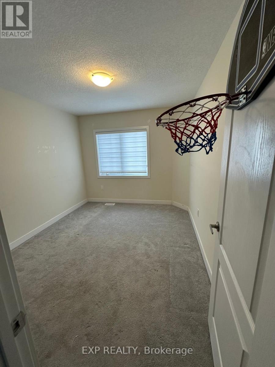 152 Keelson Street, Welland, Ontario  L3B 0M6 - Photo 32 - X12701406