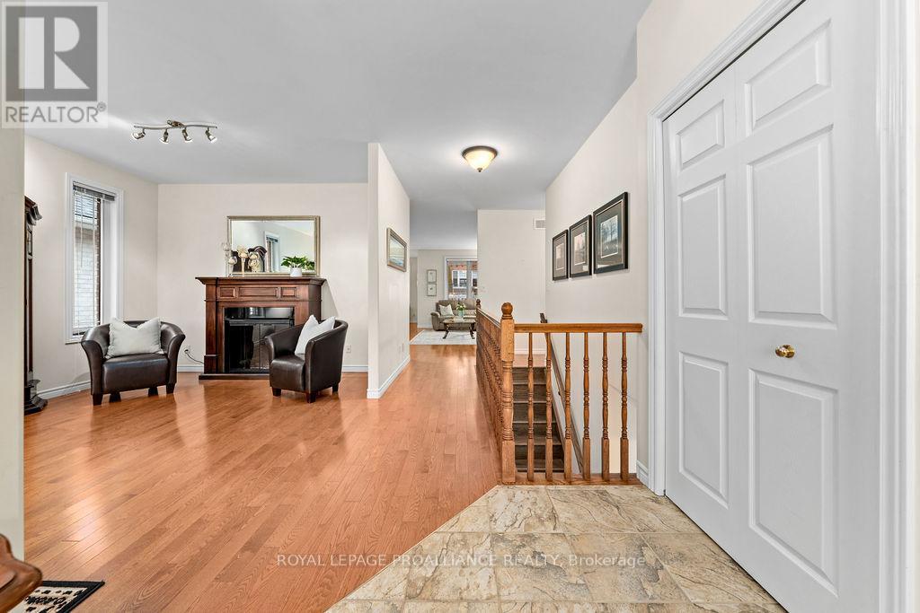 52 Simcoe Drive, Belleville, Ontario  K8N 4Z5 - Photo 11 - X12701434