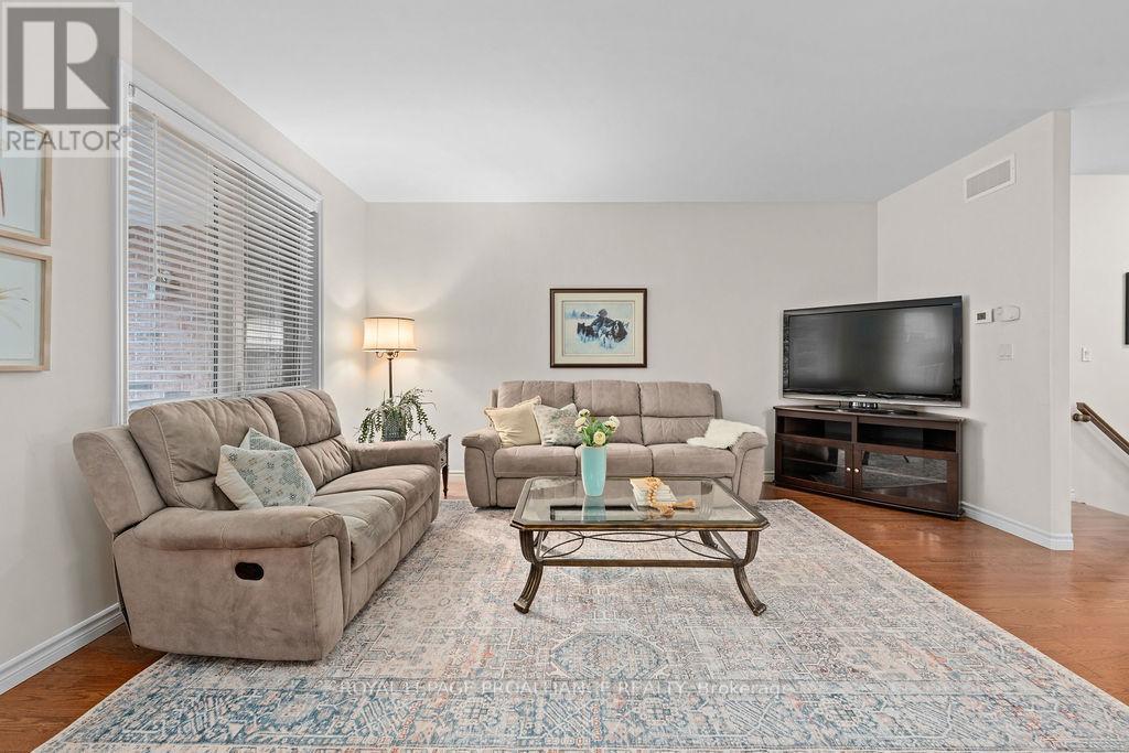 52 Simcoe Drive, Belleville, Ontario  K8N 4Z5 - Photo 24 - X12701434