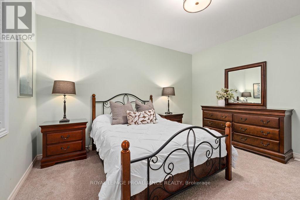 52 Simcoe Drive, Belleville, Ontario  K8N 4Z5 - Photo 33 - X12701434