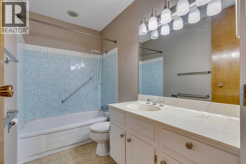 1257 Varsity Estates Road Nw, Calgary, Alberta  T3B 2W3 - Photo 28 - A2273394