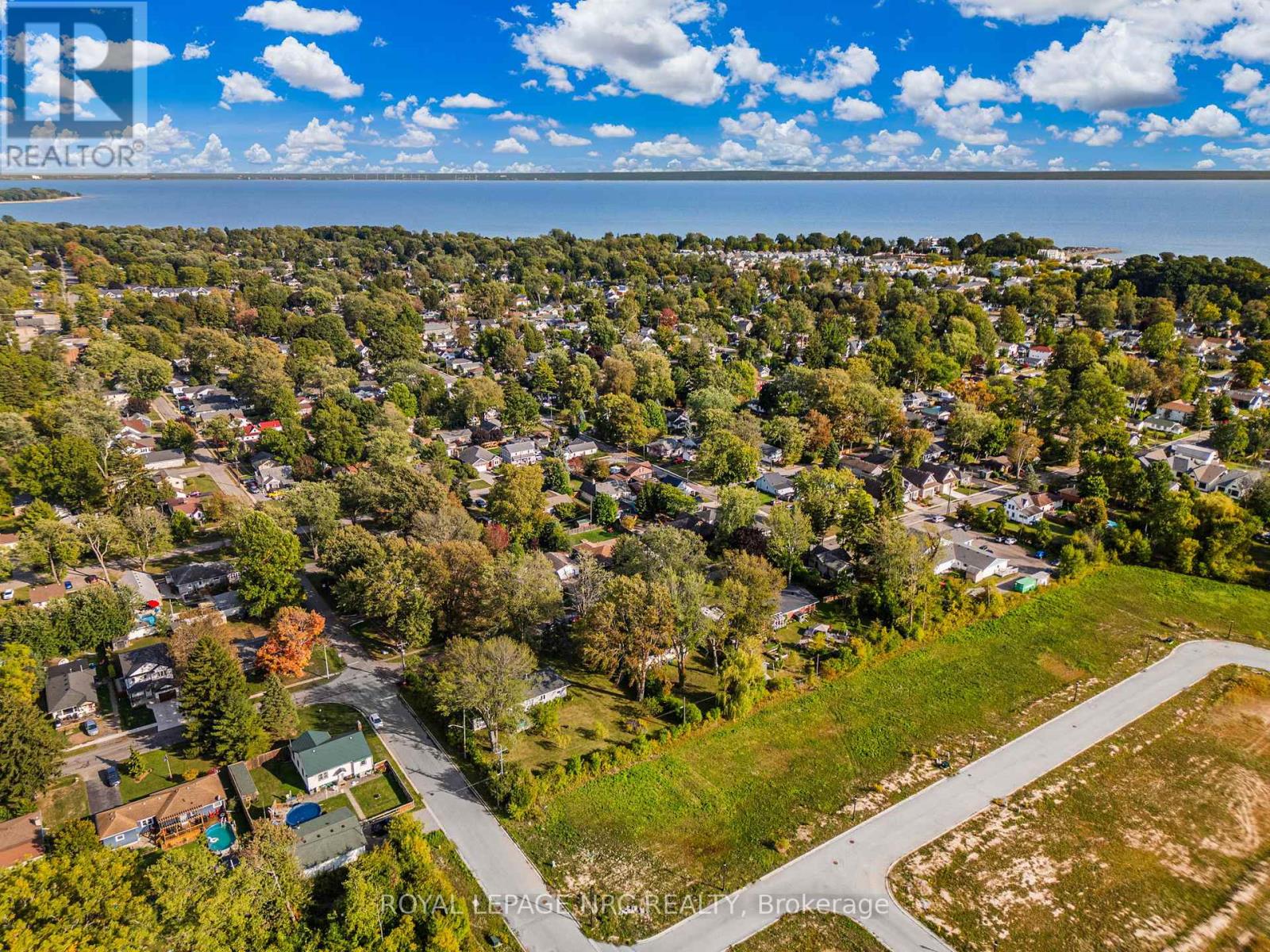 207 Elmwood Avenue, Fort Erie, Ontario  L0S 1B0 - Photo 31 - X12701506