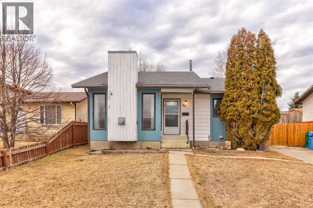 88 Cayuga Crescent W, Lethbridge, Alberta  T1K 5H5 - Photo 1 - A2276845