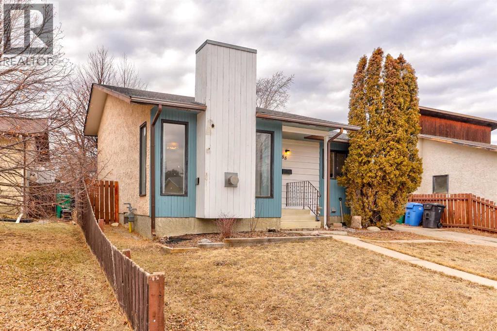 88 Cayuga Crescent W, Lethbridge, Alberta  T1K 5H5 - Photo 3 - A2276845