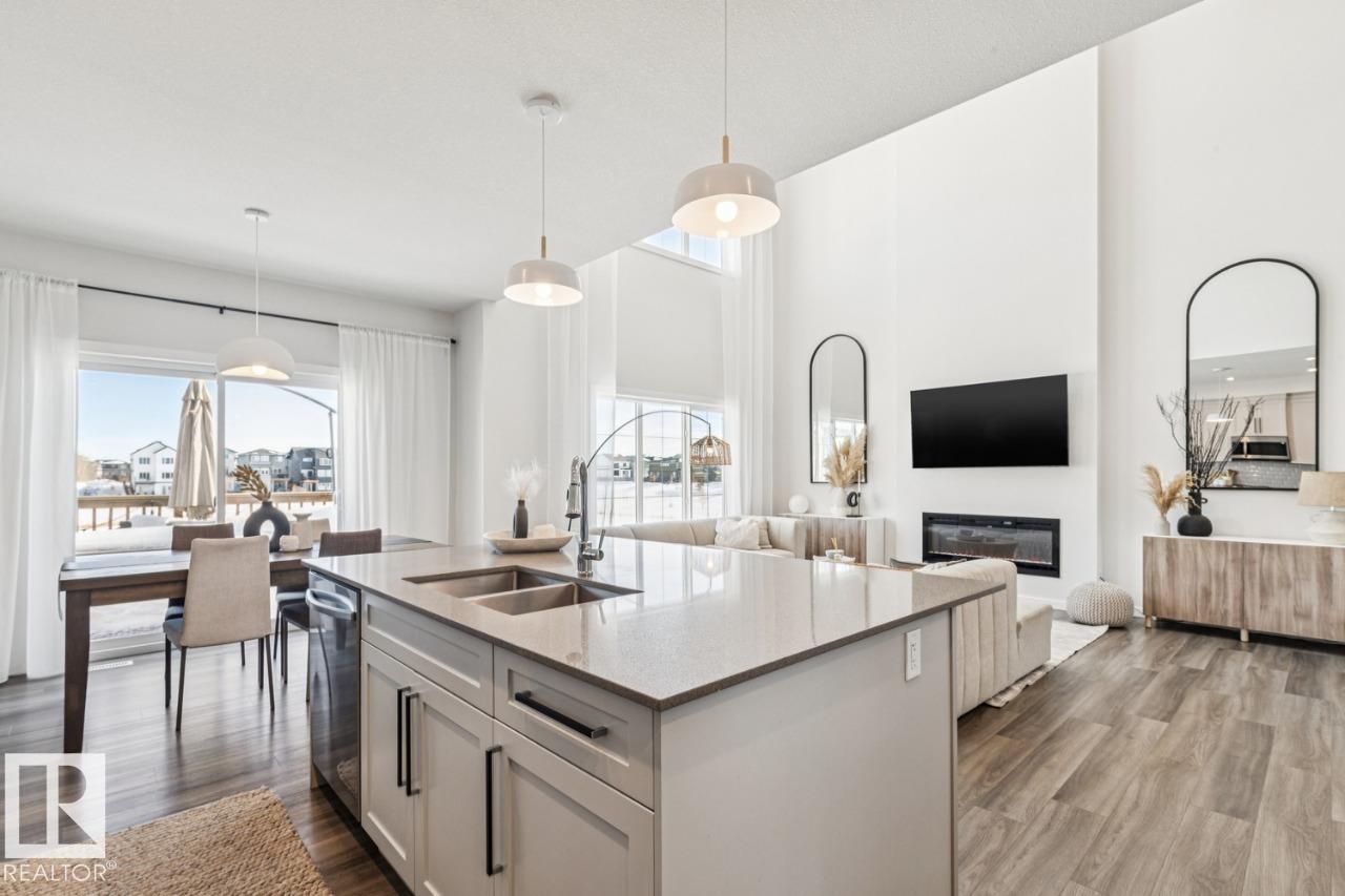 2543 208 ST NW, Edmonton, Alberta