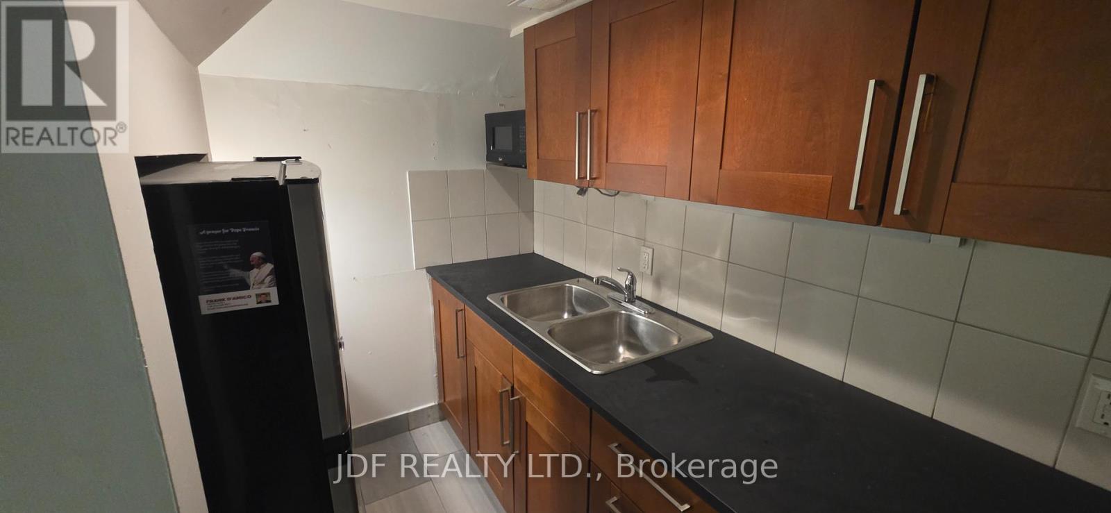 383 Lansdowne Avenue, Toronto, Ontario  M6H 3Y2 - Photo 10 - C12701464