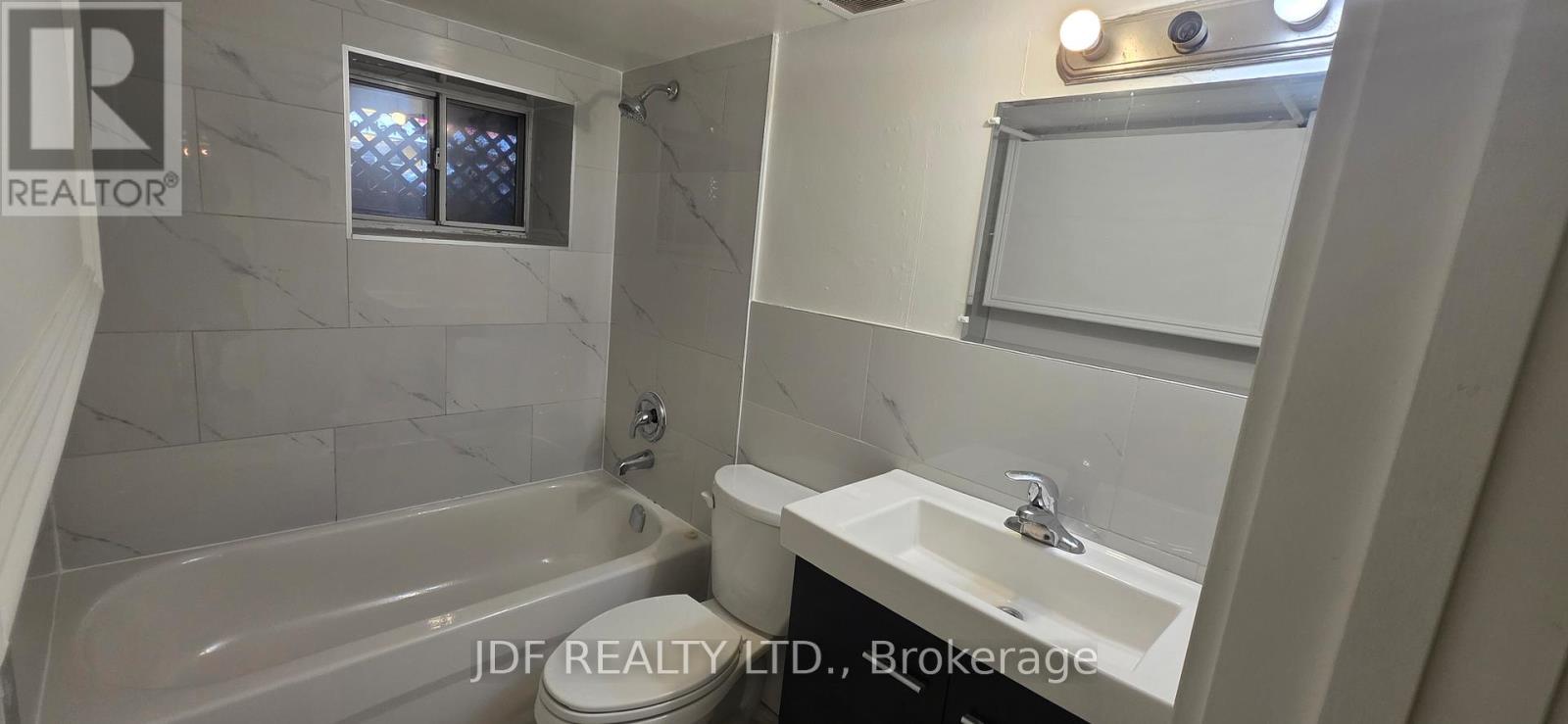 383 Lansdowne Avenue, Toronto, Ontario  M6H 3Y2 - Photo 13 - C12701464