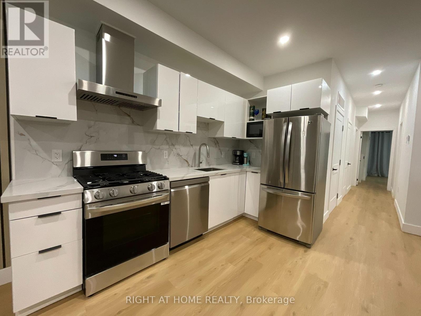 Unit #2  Main Floor - 674 Manning Avenue, Toronto, Ontario  M6G 2W4 - Photo 3 - C12701470