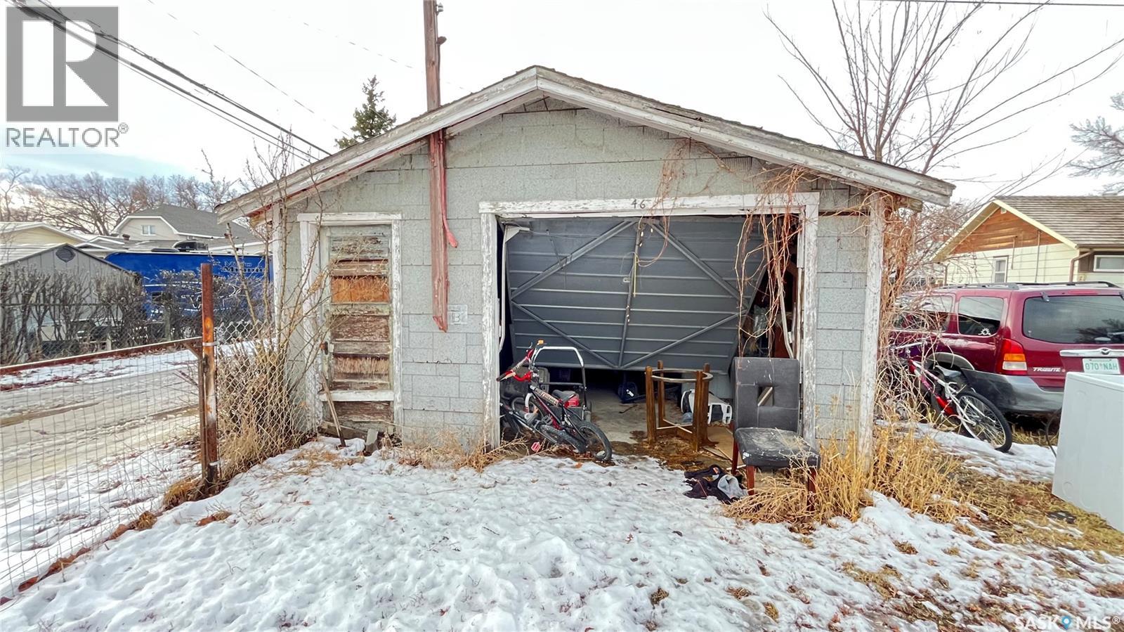 46 Pacific Avenue, Maple Creek, Saskatchewan  S0N 1N0 - Photo 21 - SK026924