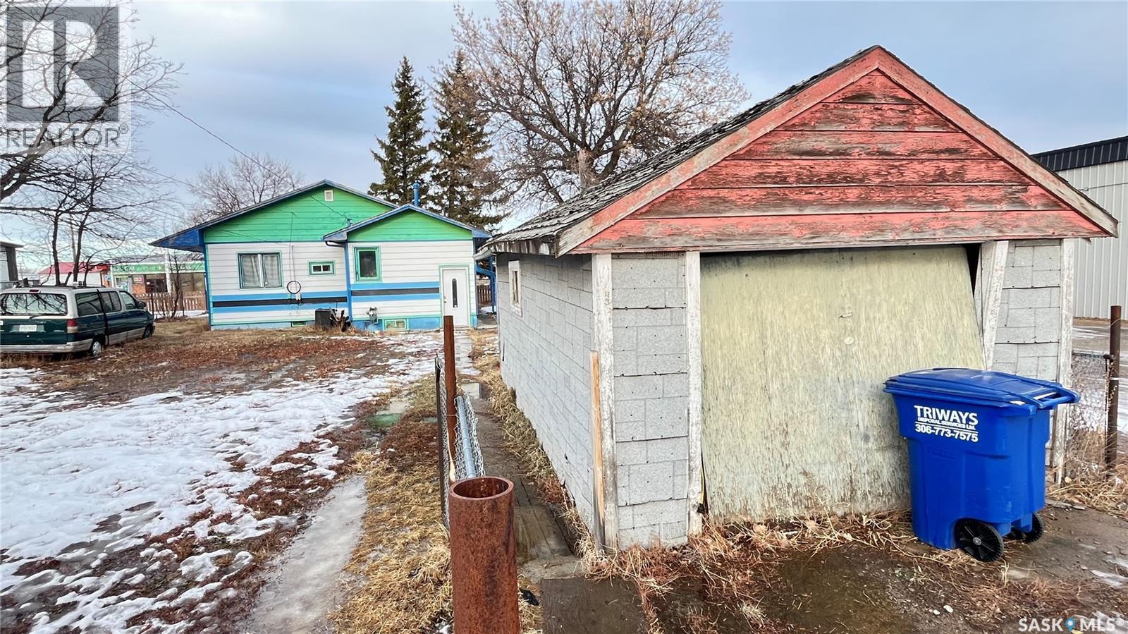 46 Pacific Avenue, Maple Creek, Saskatchewan  S0N 1N0 - Photo 22 - SK026924