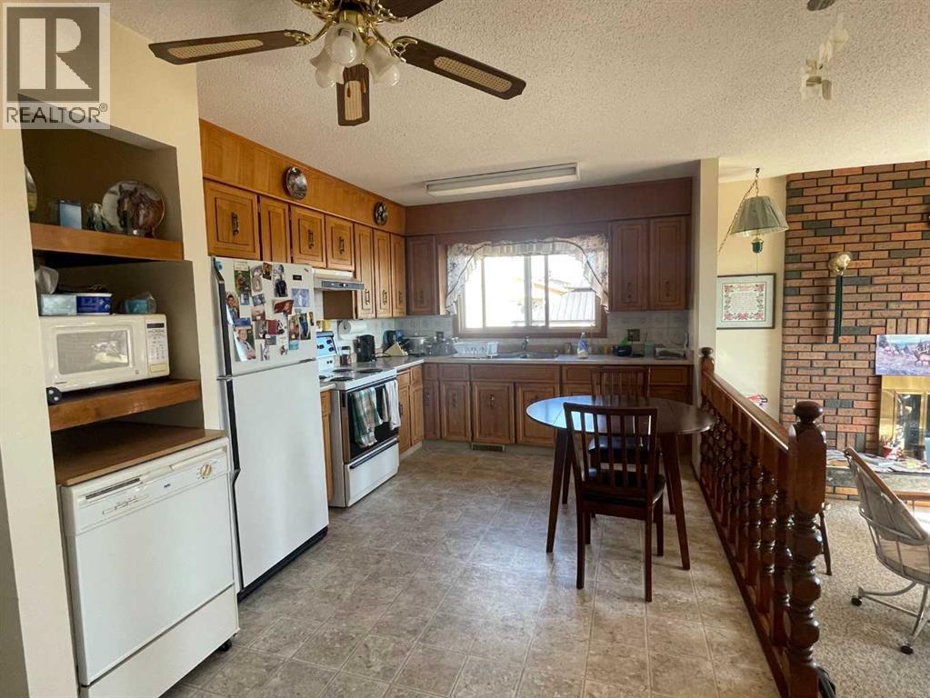 5511 50, Grimshaw, Alberta  T0H 1W0 - Photo 2 - A2258535