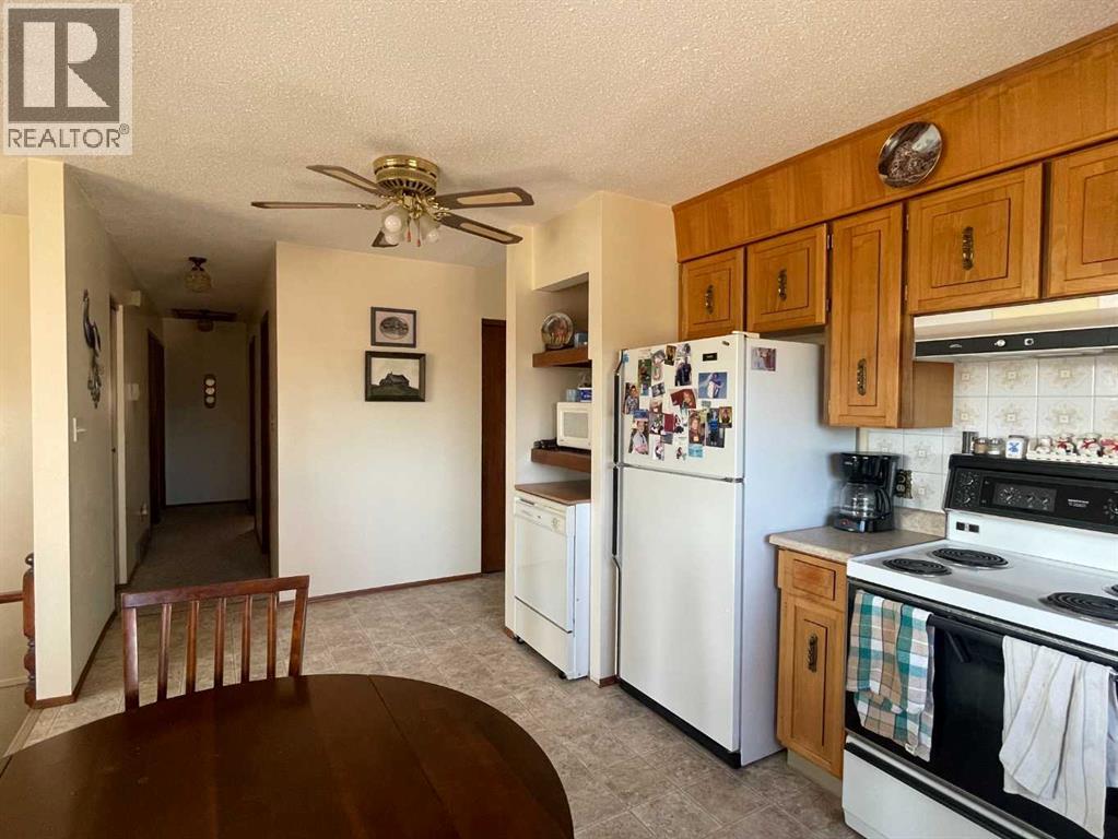 5511 50, Grimshaw, Alberta  T0H 1W0 - Photo 3 - A2258535