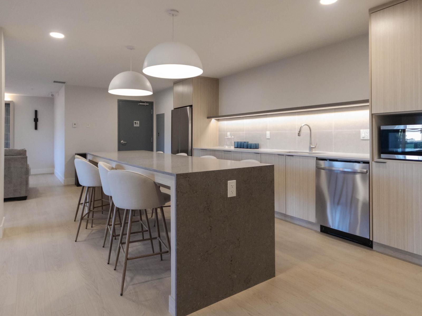 601 13458 95 Avenue, Surrey, British Columbia  V3V 0H1 - Photo 23 - R3077185