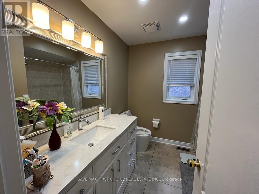 3034 Portree Crescent, Oakville, Ontario  L6M 5C4 - Photo 16 - W12701418