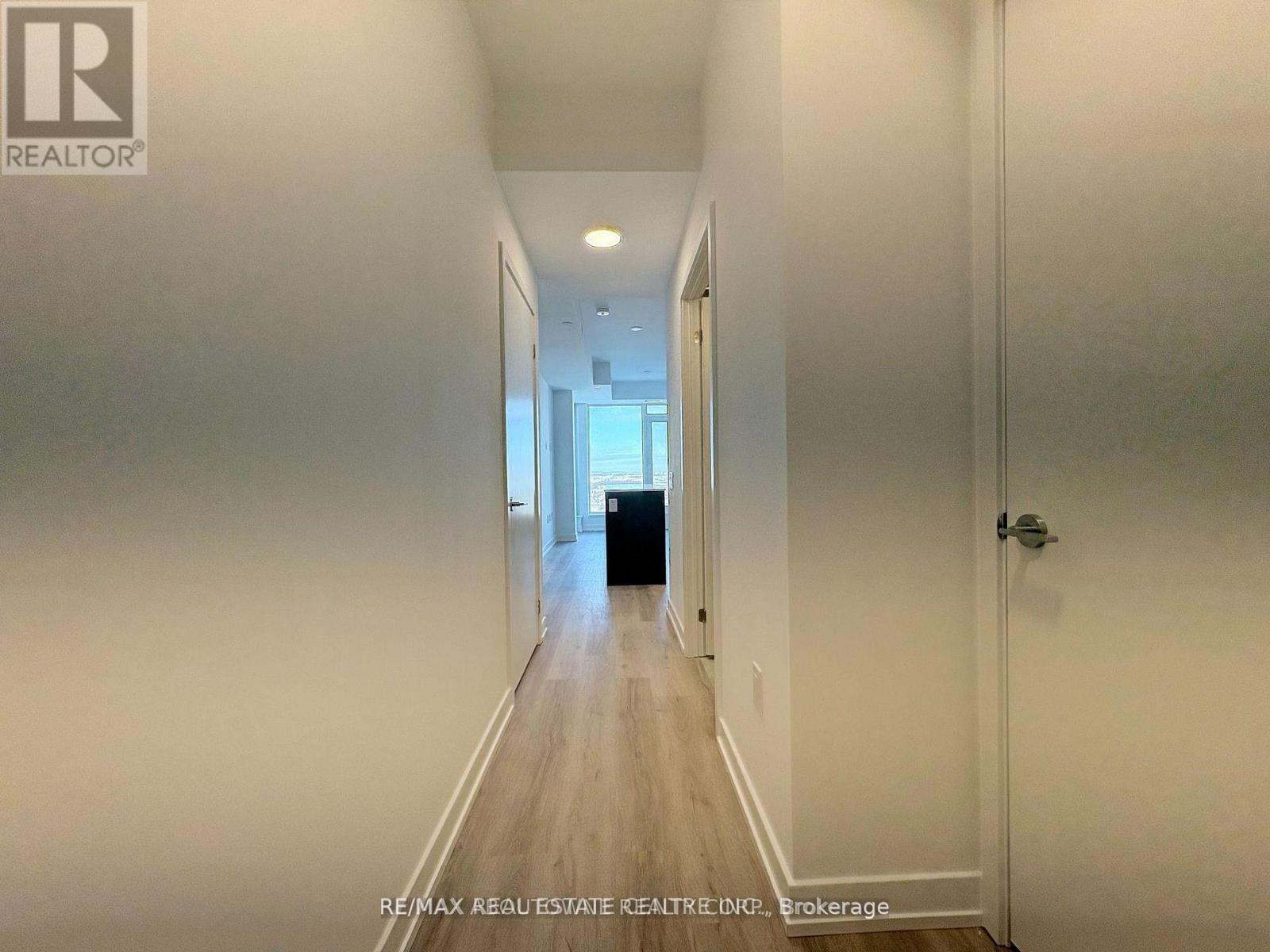 3702 - 395 Square One Drive, Mississauga, Ontario  L5B 0P6 - Photo 14 - W12701428