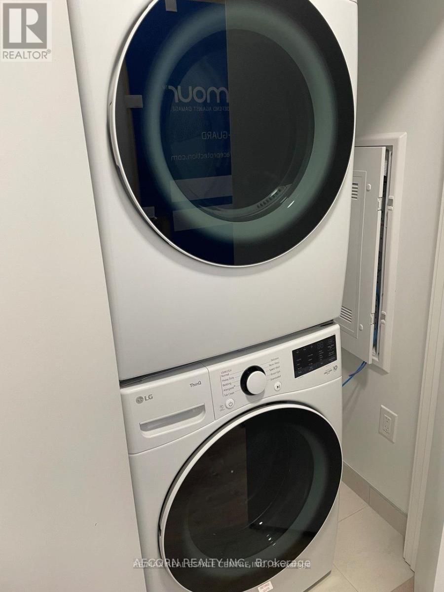 3702 - 395 Square One Drive, Mississauga, Ontario  L5B 0P6 - Photo 22 - W12701428