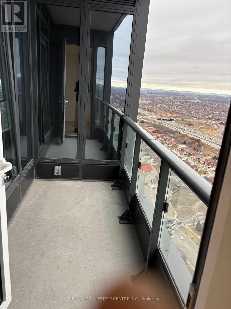 3702 - 395 Square One Drive, Mississauga, Ontario  L5B 0P6 - Photo 23 - W12701428