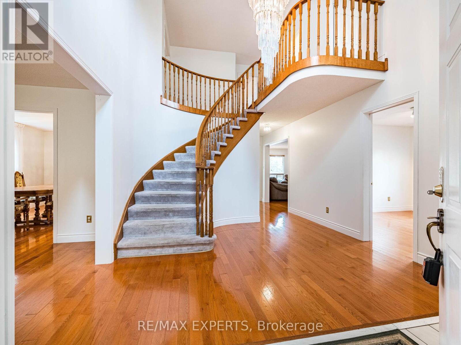 31 Mccabe Crescent, Caledon, Ontario  L7E 5X1 - Photo 9 - W12701440