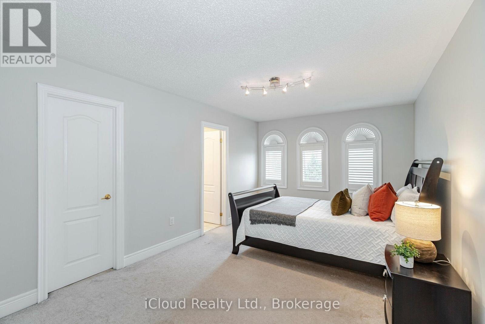 32 Radial Street, Brampton, Ontario  L6Y 5K7 - Photo 14 - W12701466