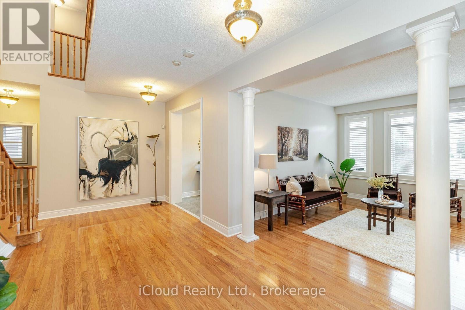 32 Radial Street, Brampton, Ontario  L6Y 5K7 - Photo 2 - W12701466