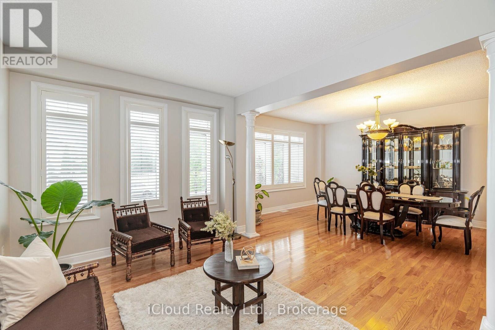 32 Radial Street, Brampton, Ontario  L6Y 5K7 - Photo 4 - W12701466