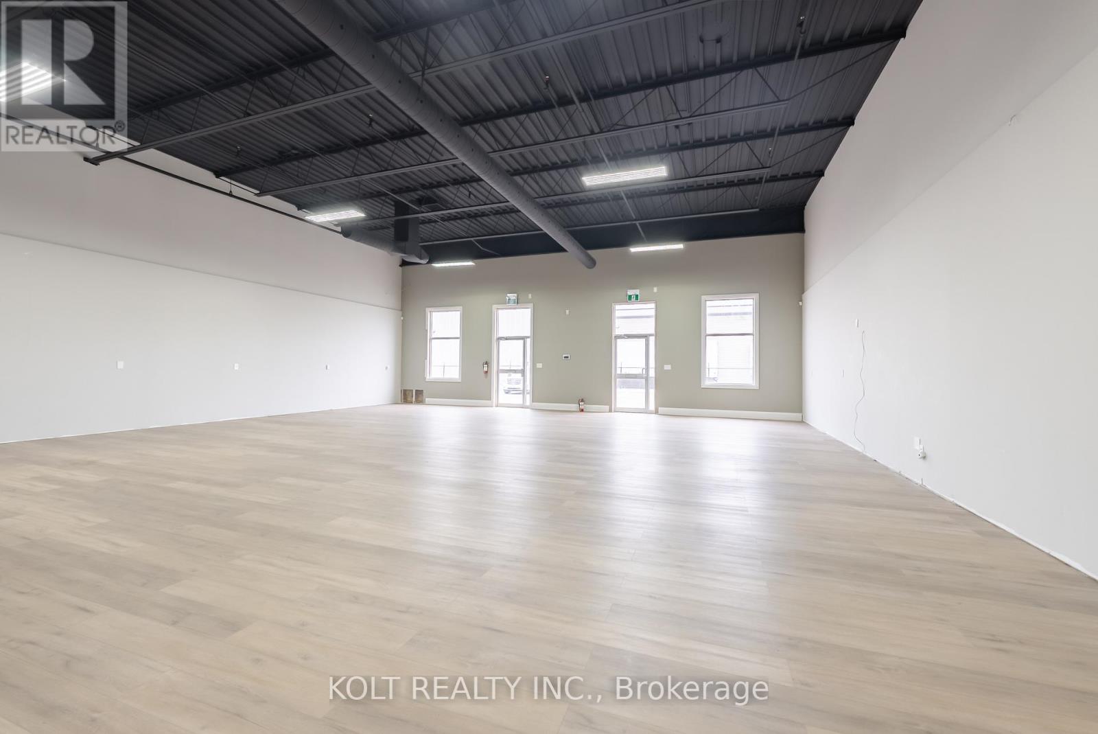 5-6 - 67 Westmore Drive, Toronto, Ontario  M9V 3Y6 - Photo 10 - W12701472