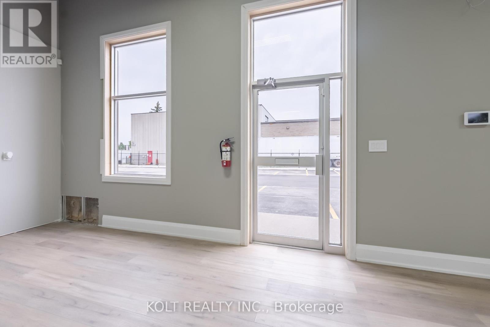 5-6 - 67 Westmore Drive, Toronto, Ontario  M9V 3Y6 - Photo 4 - W12701472