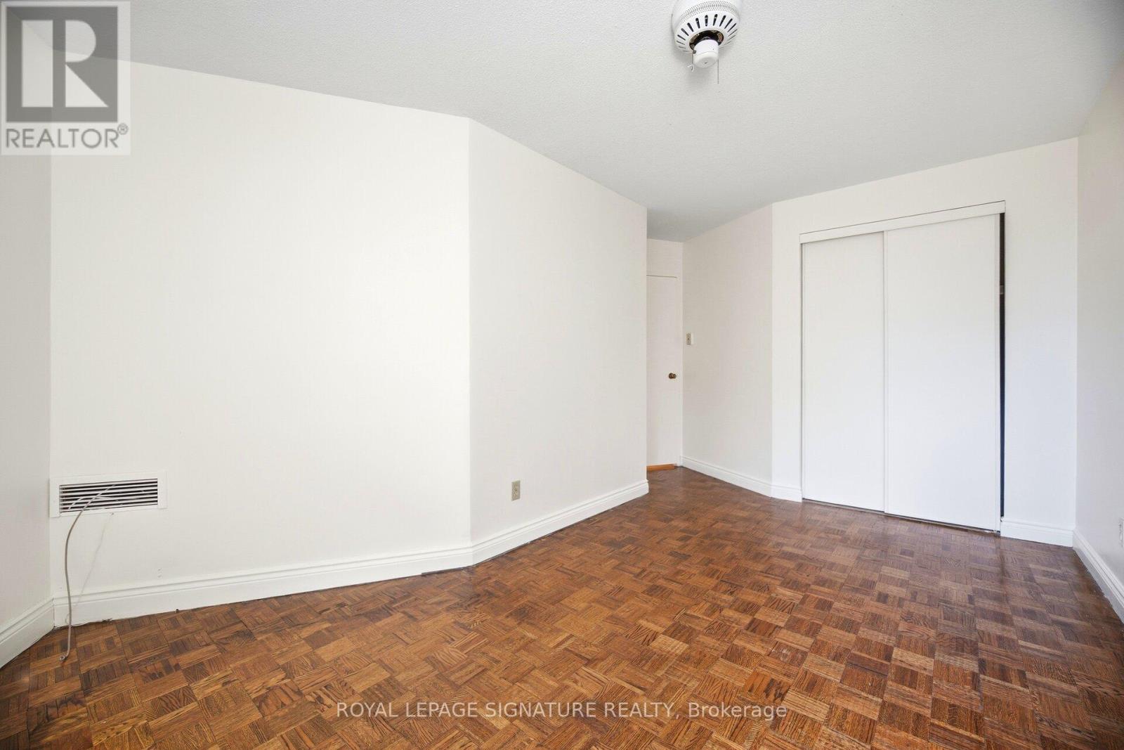 A21 - 296 Mill Road, Toronto, Ontario  M9C 4X8 - Photo 34 - W12701474