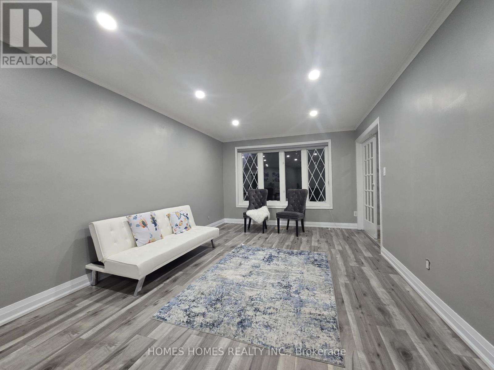 65 Elnathan Crescent, Toronto, Ontario  M9L 2G2 - Photo 11 - W12701480