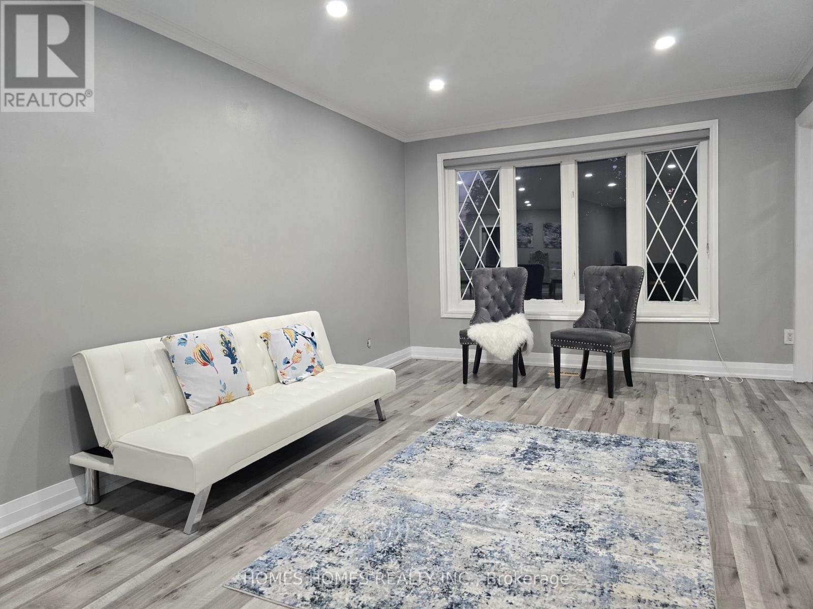 65 Elnathan Crescent, Toronto, Ontario  M9L 2G2 - Photo 12 - W12701480