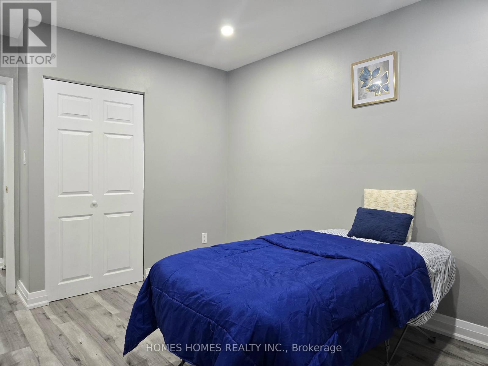 65 Elnathan Crescent, Toronto, Ontario  M9L 2G2 - Photo 23 - W12701480