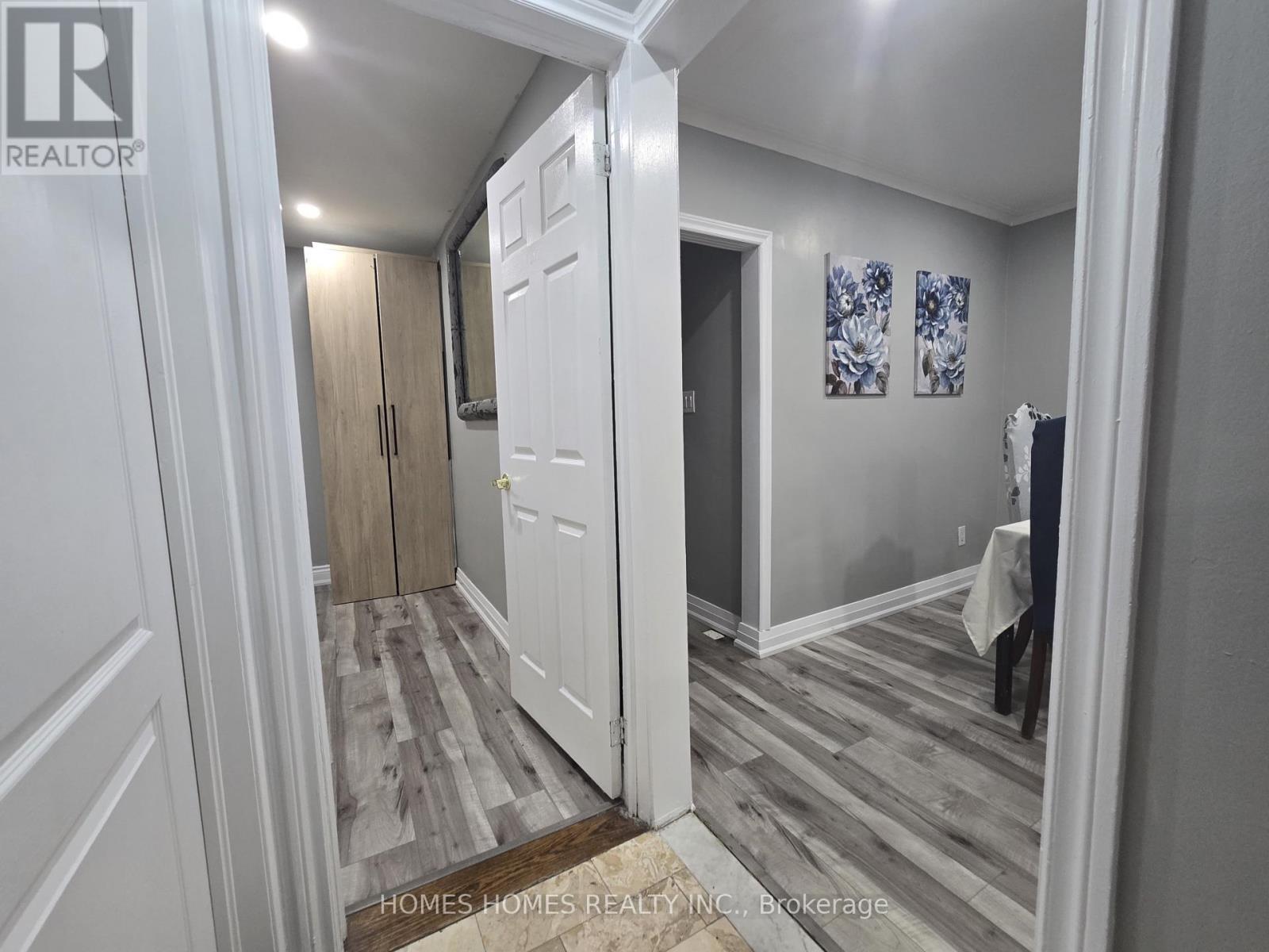 65 Elnathan Crescent, Toronto, Ontario  M9L 2G2 - Photo 28 - W12701480