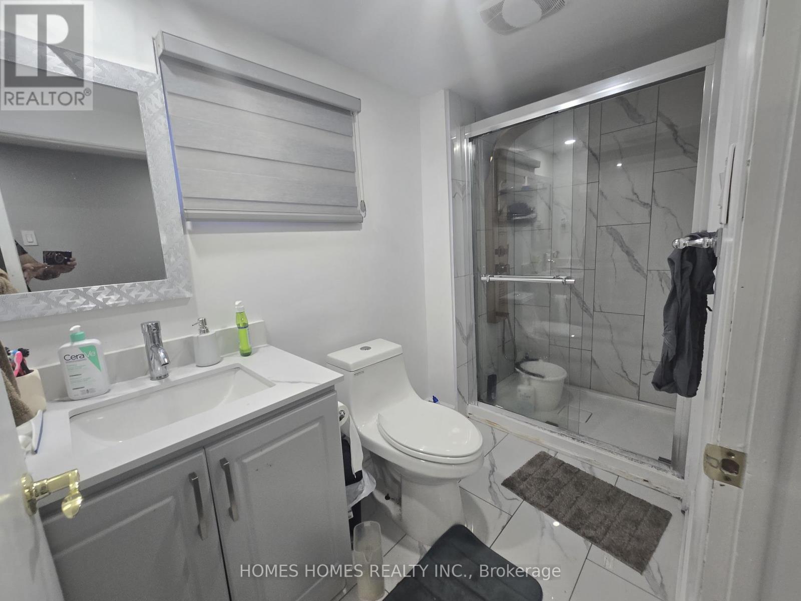 65 Elnathan Crescent, Toronto, Ontario  M9L 2G2 - Photo 40 - W12701480