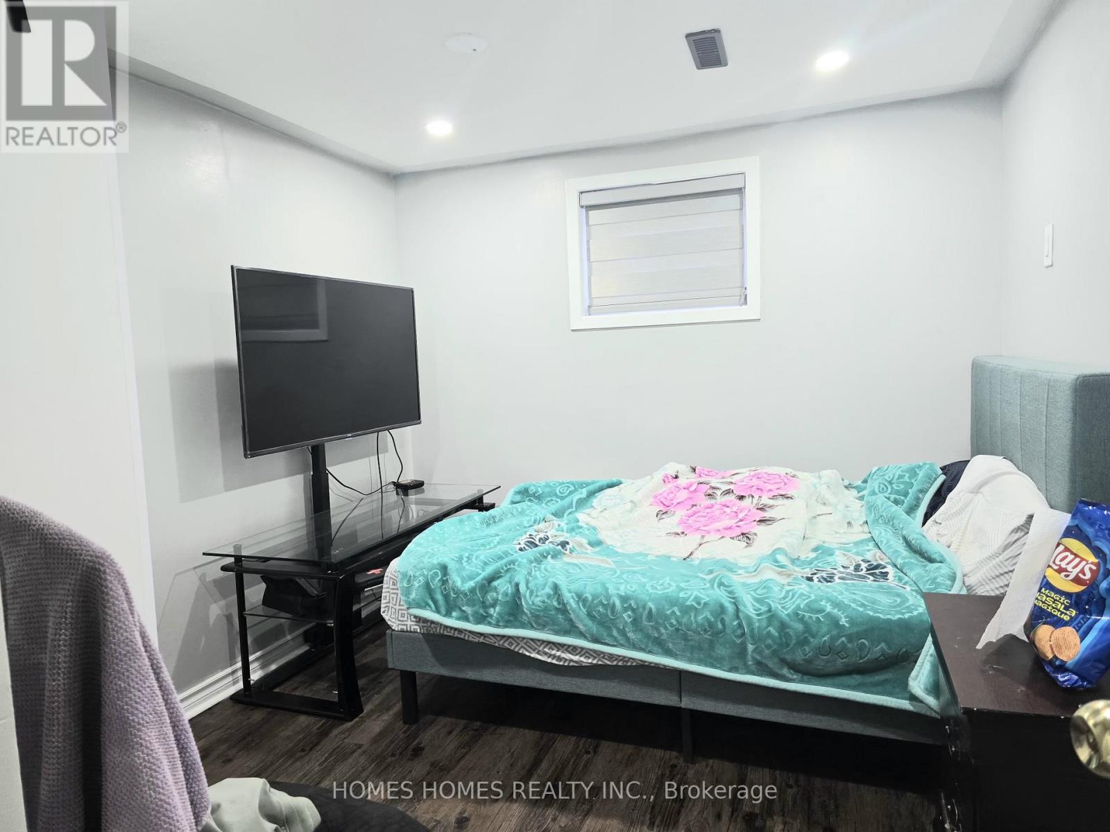 65 Elnathan Crescent, Toronto, Ontario  M9L 2G2 - Photo 43 - W12701480