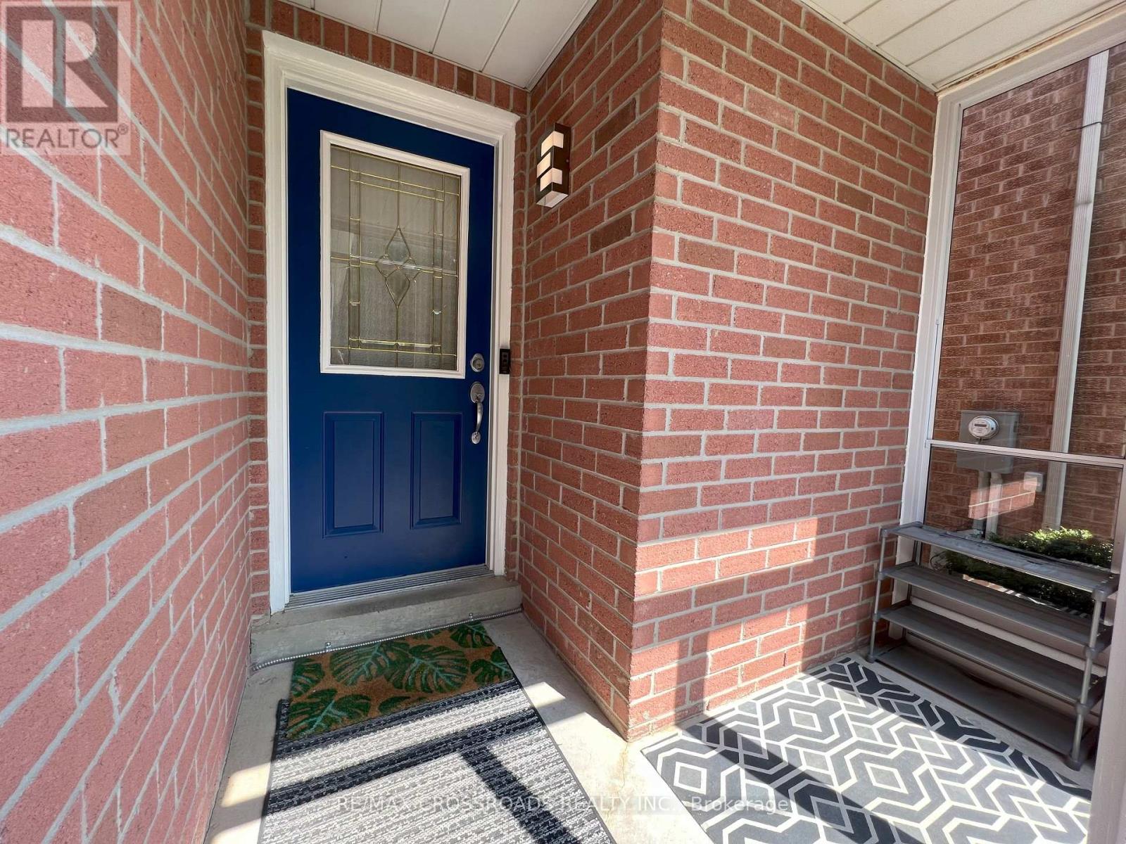 51 Hood Crescent, Brampton, Ontario  L6Y 4S7 - Photo 3 - W12701500