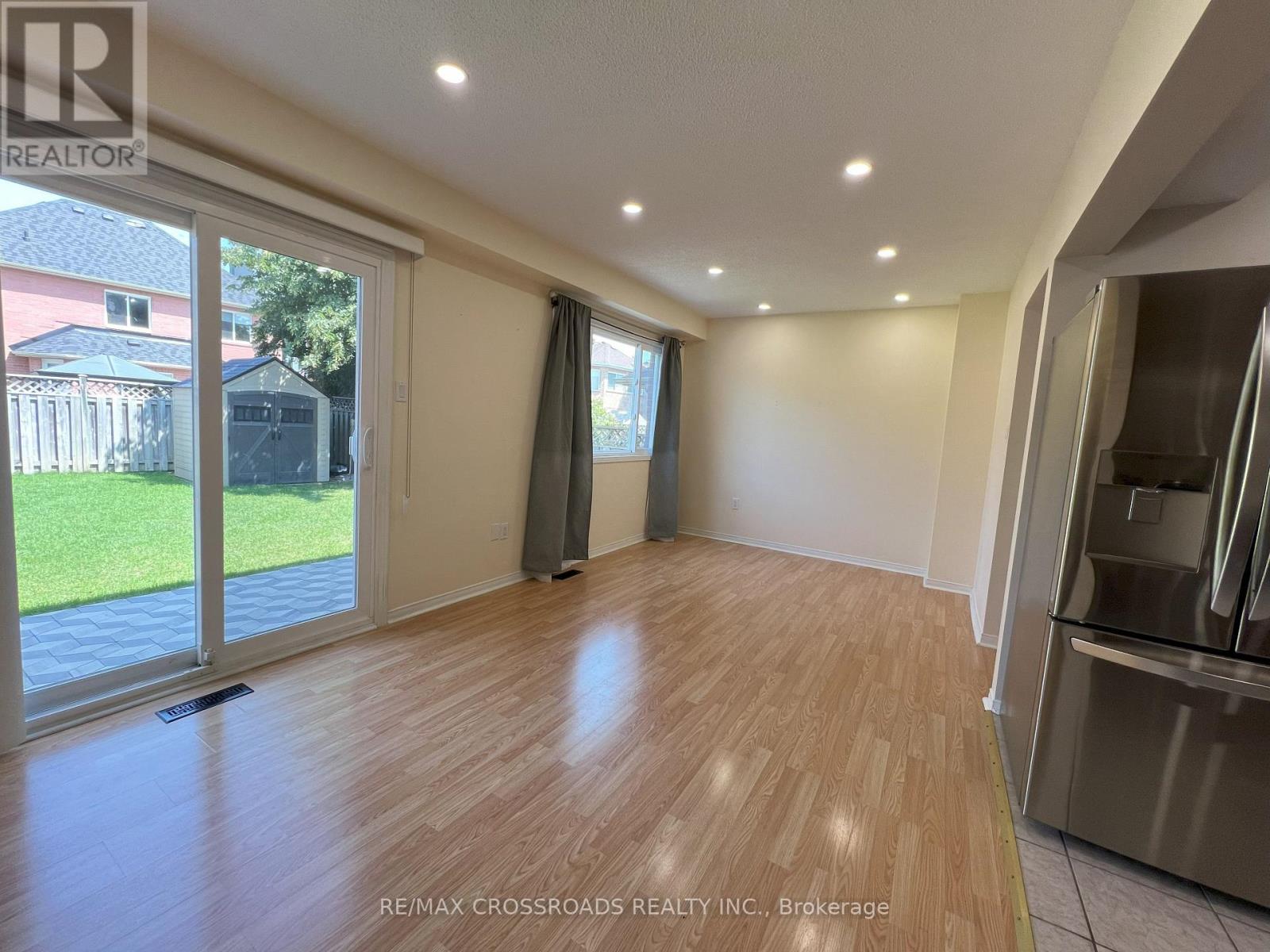 51 Hood Crescent, Brampton, Ontario  L6Y 4S7 - Photo 8 - W12701500