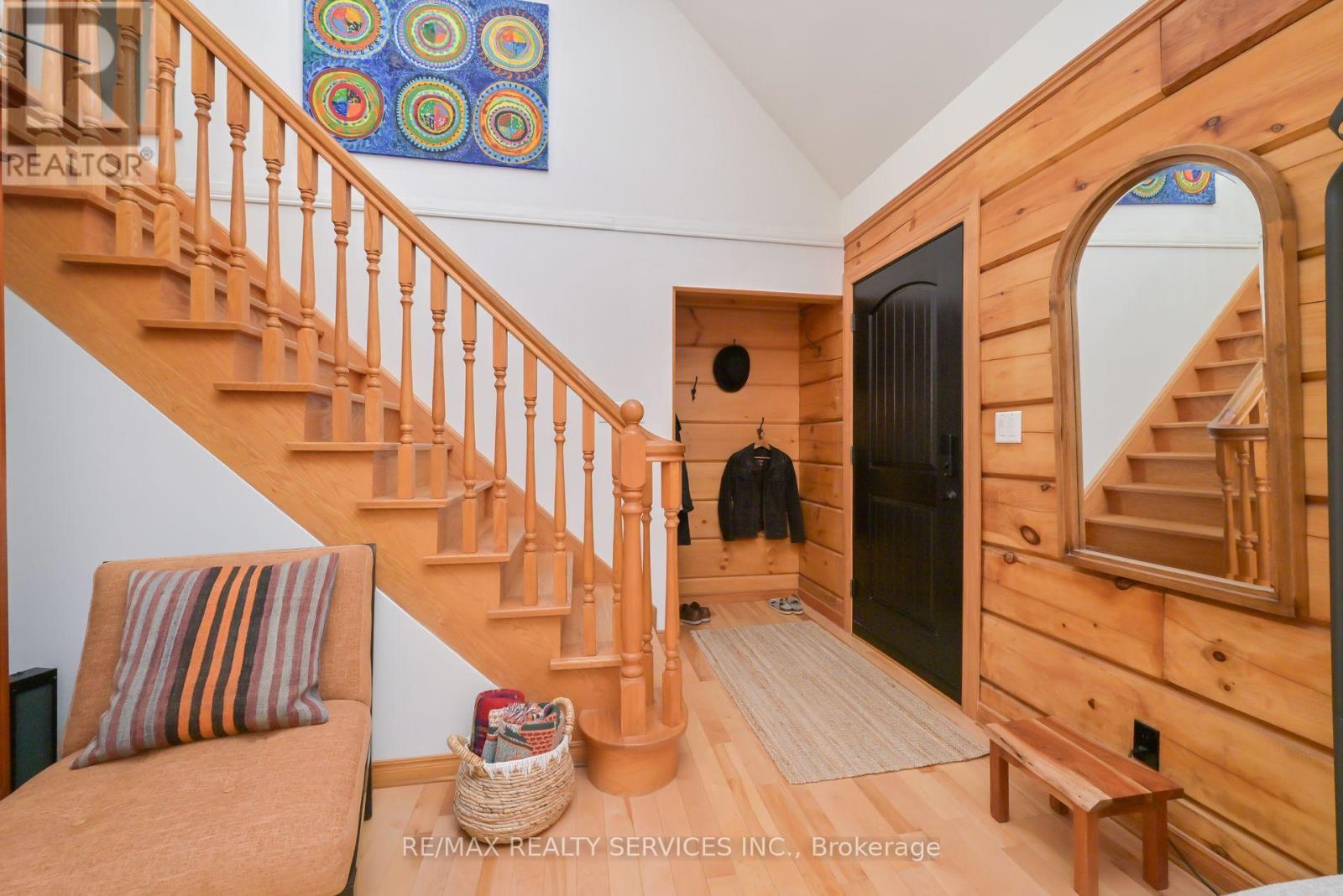 1 Mountainview Road, Mulmur, Ontario  L9V 3H5 - Photo 11 - X12701422