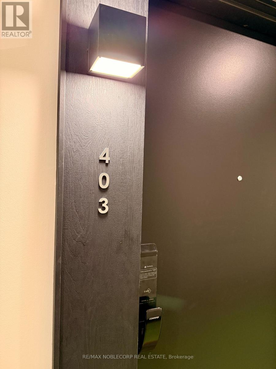 403 - 461 Green Road, Hamilton, Ontario  L8E 0L5 - Photo 2 - X12701486