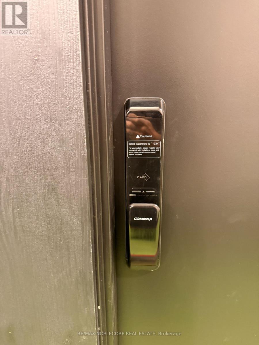 403 - 461 Green Road, Hamilton, Ontario  L8E 0L5 - Photo 3 - X12701486