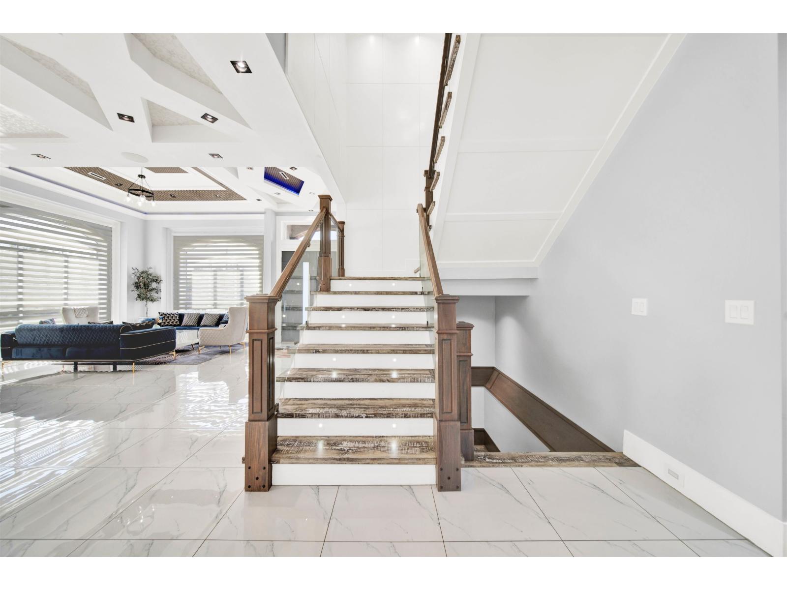 8670 Tunis Place, Surrey, British Columbia  V3S 4Y6 - Photo 10 - R3079688