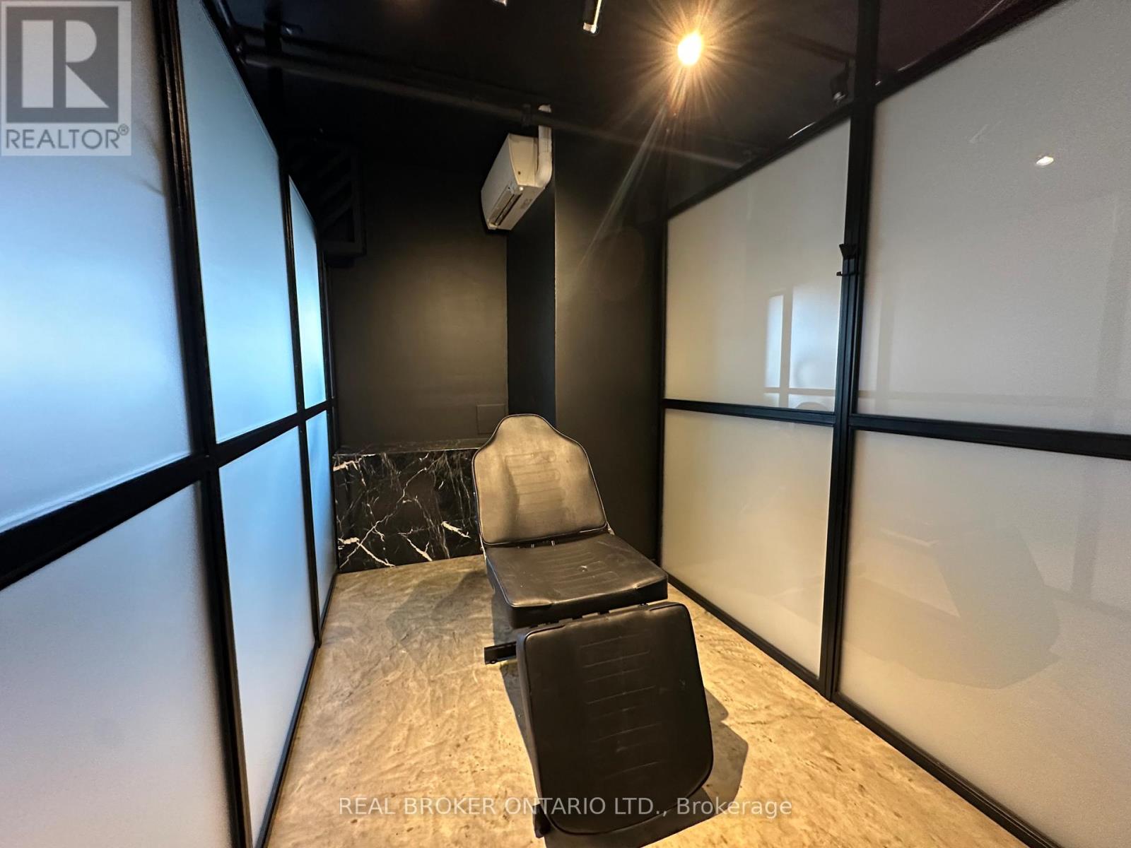 101 - 3 - 2847 Lake Shore Boulevard W, Toronto, Ontario  M8V 1H8 - Photo 5 - W12682584